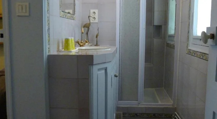 Bed And Breakfast Charonne 2