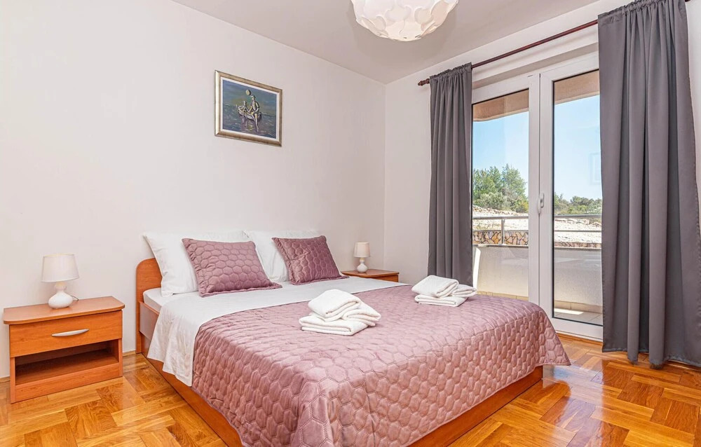 Stunning Apartment in Sibenik With Wifi and 1 Bedrooms