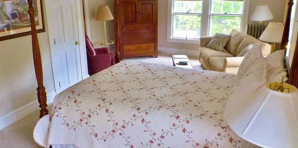 The Trumbull House Bed and Breakfast