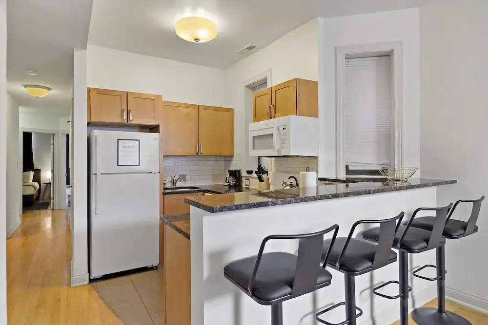 Ideal 4BR Unit - Maryland 2