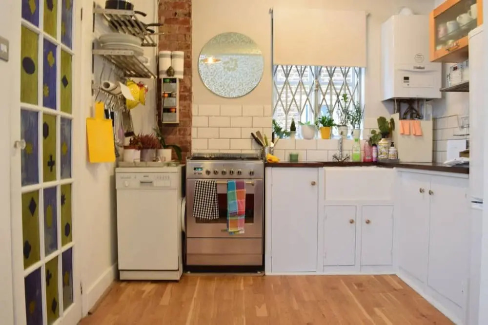 2 Bedroom Victorian Maisonette in Brixton