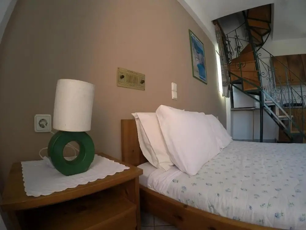 Villa Spiros II Apartments & Studios 50m From Center 300m From Laganas Beach Ideal For Families And Groups