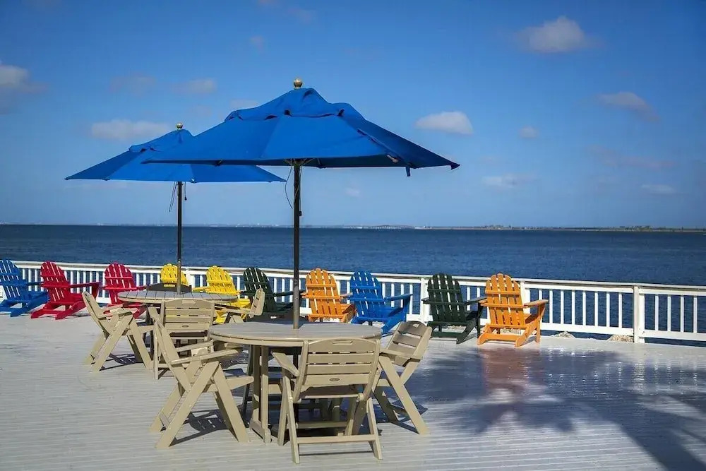Palm Court a Bayview 2 Bed Suite Heated Pool