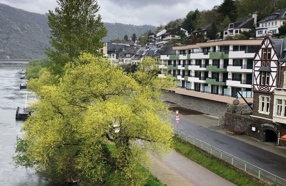 Penthouse Moselle Jewel I