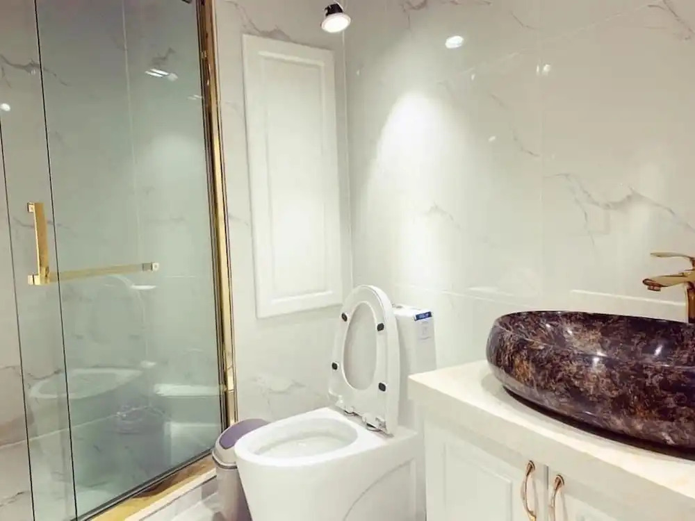 Elegance Hotel