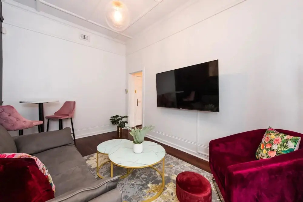 The 1920s - 'the Golden Palm' Suite Apartment