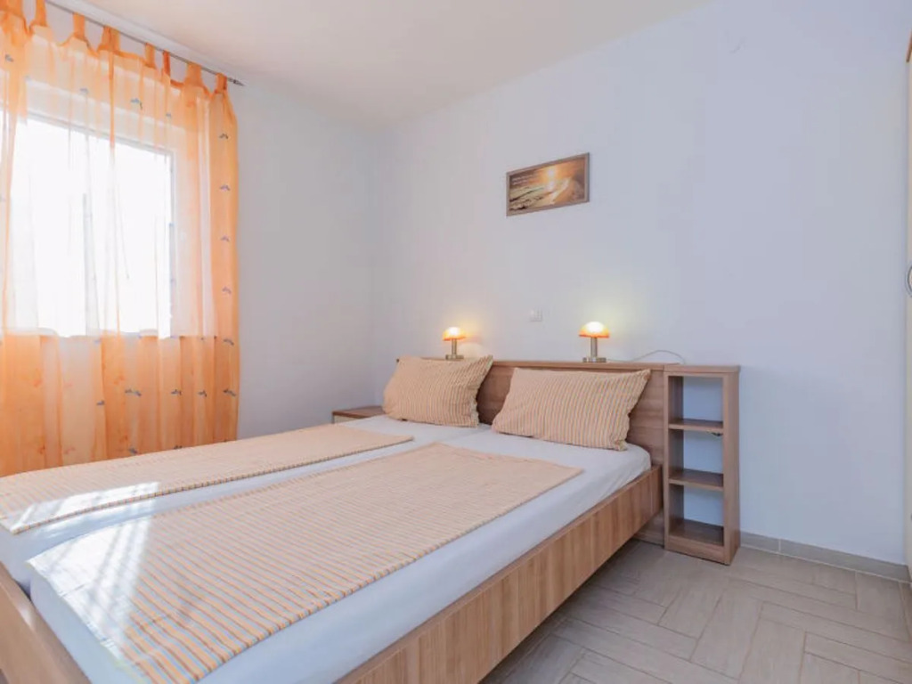 Apartment Mlasina Nin 8650