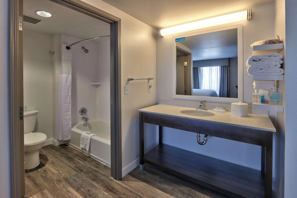 Hampton Inn & Suites Albuquerque Airport