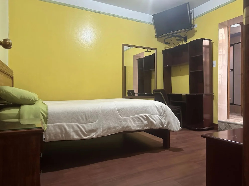 Hostal Taxo Yura