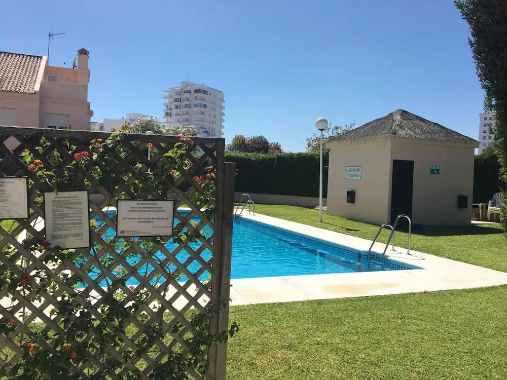 House With 5 Bedrooms in El Puerto de Santa María, With Wonderful City View, Pool Access, Terrace