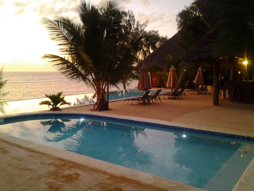 Sunshine Marine Lodge