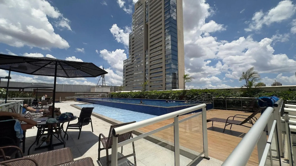 Incrível apartamento no DF Plaza com vista!