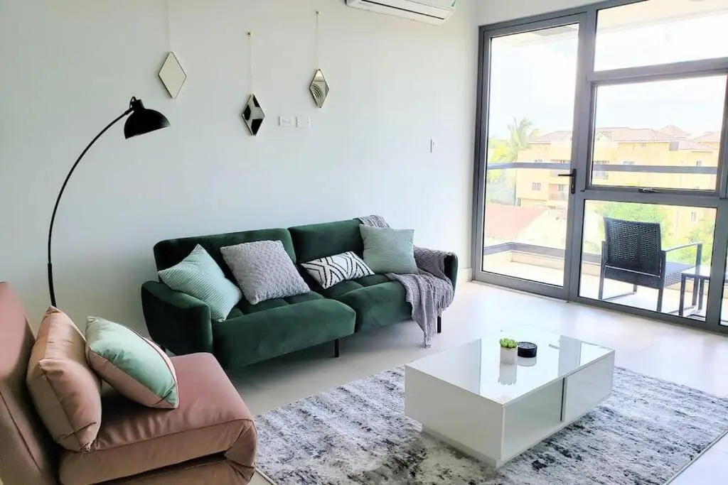2B/R Parkhurst Paradise with Infinity Edge Rooftop Pool
