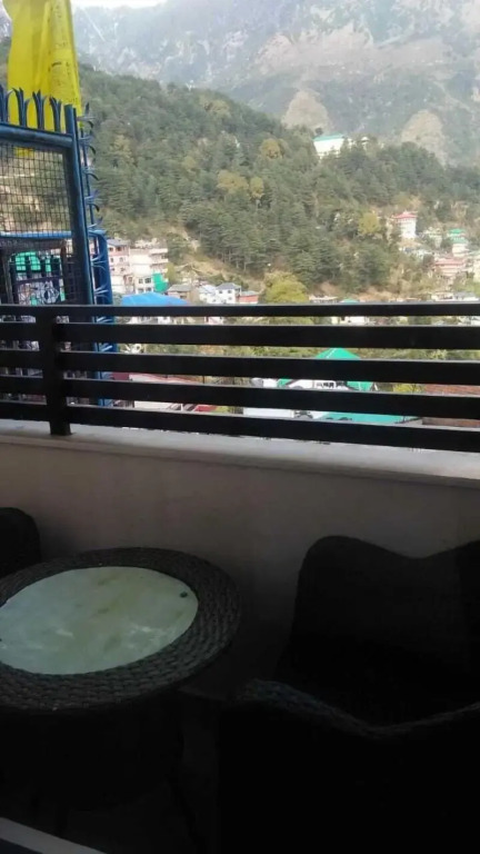 Lavish Inn