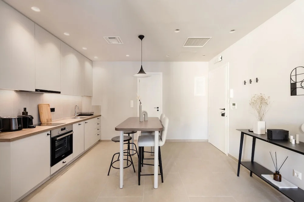 Luxury Apartments in Plaka by UPSTREET