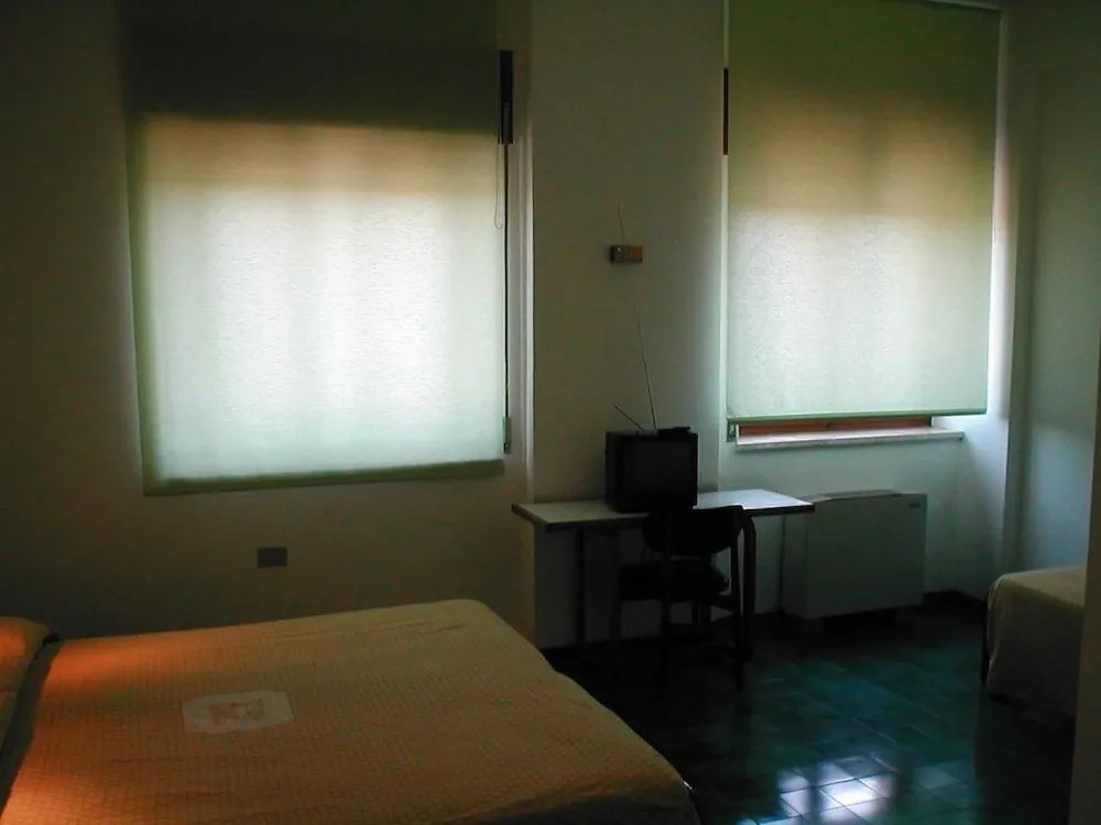 Siris Hotel