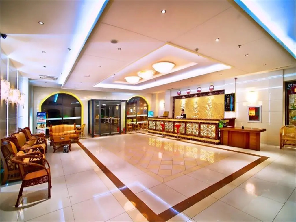 Omake Holiday Hotel