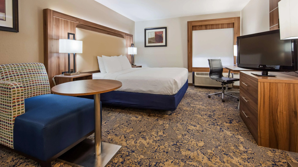 Best Western Plus Kansas City Airport - KCI East