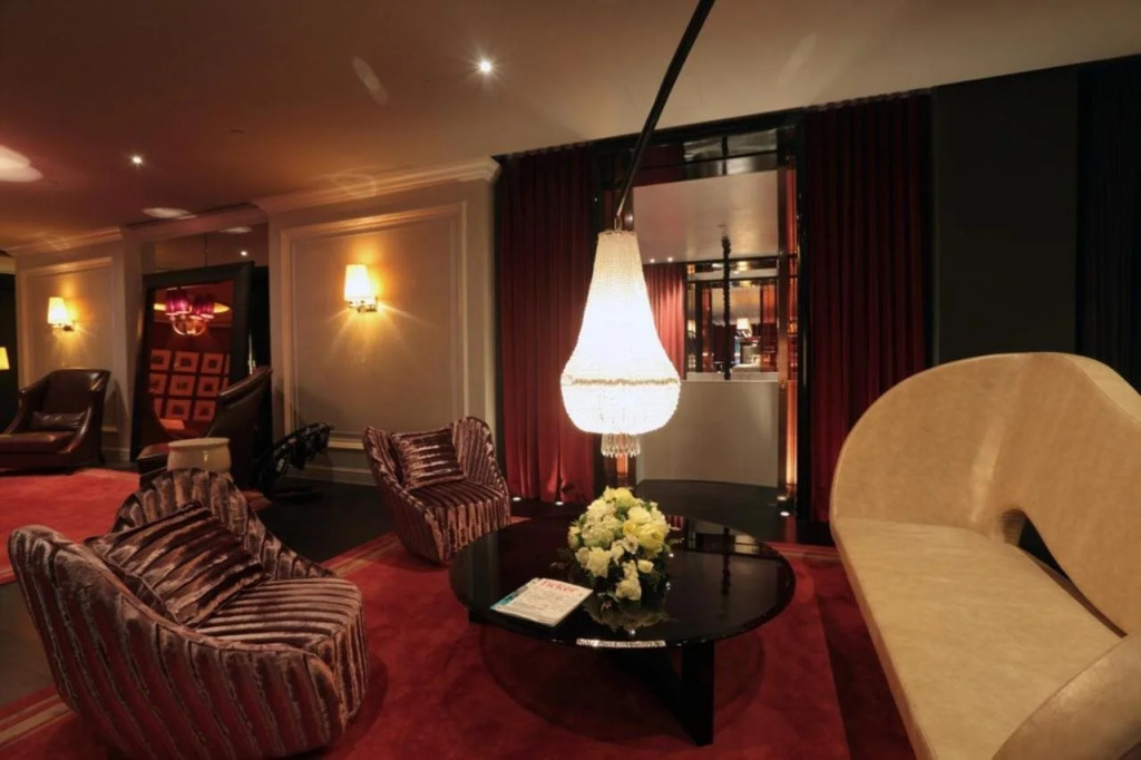 FX Hotel Shanghai Bund at Nanjing East Road