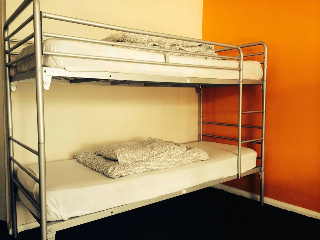 The Grapevine Seafront - Hostel