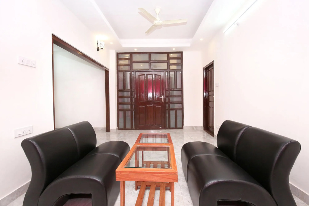 OYO 11095 Hotel Sai Stay Inn