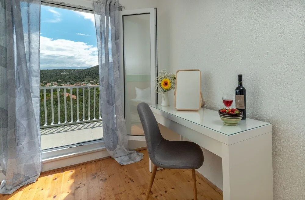 Casa Verde Apartment House