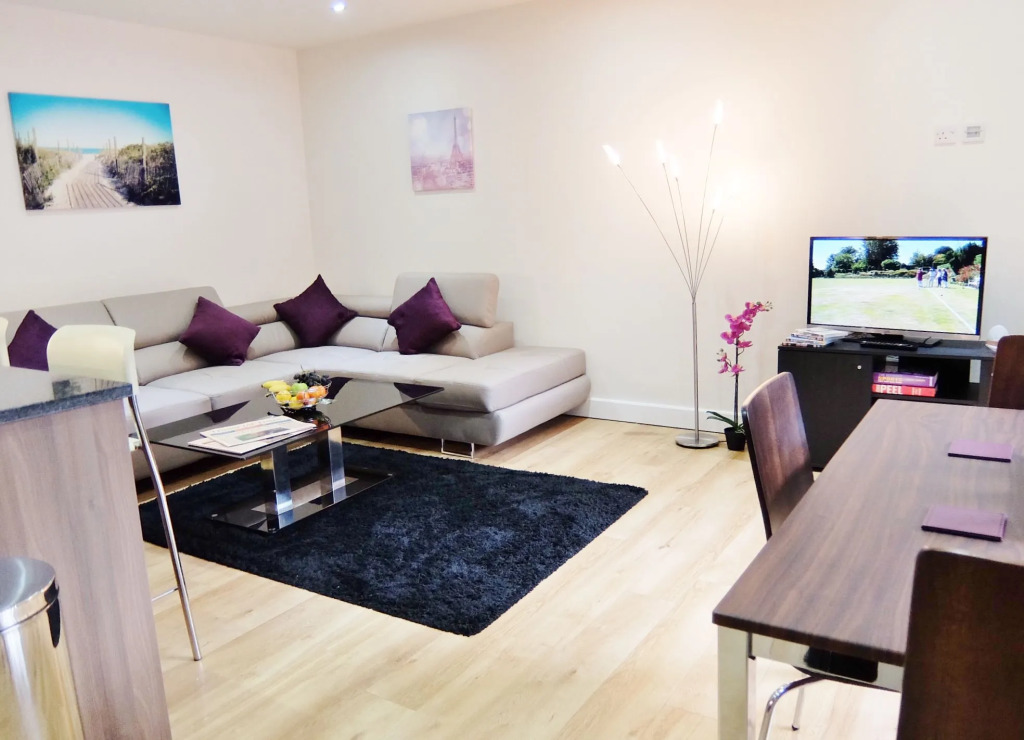 Serviced Apartments Colindale