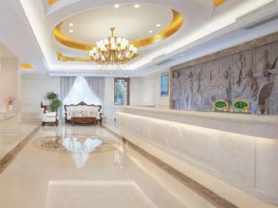 Vienna Hotel (Luoyang Longmen High Speed Railway Station)