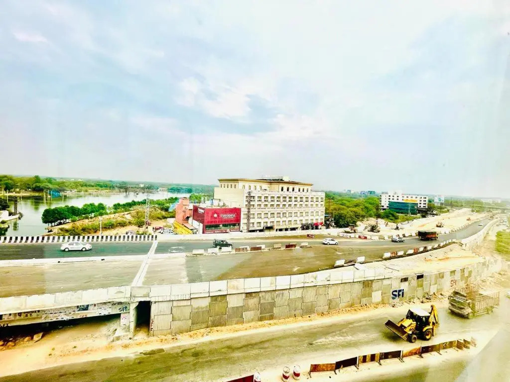 Hotel Eagle Grand Airport Zone