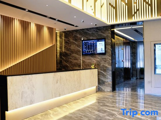 Homeinn Selected Hotel (Urumqi Xinbei Yuanchun Agricultural University Store)