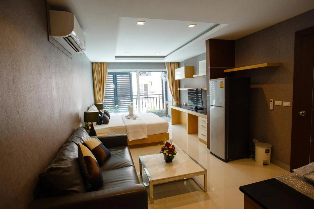 Platinum Hotel and Apartments
