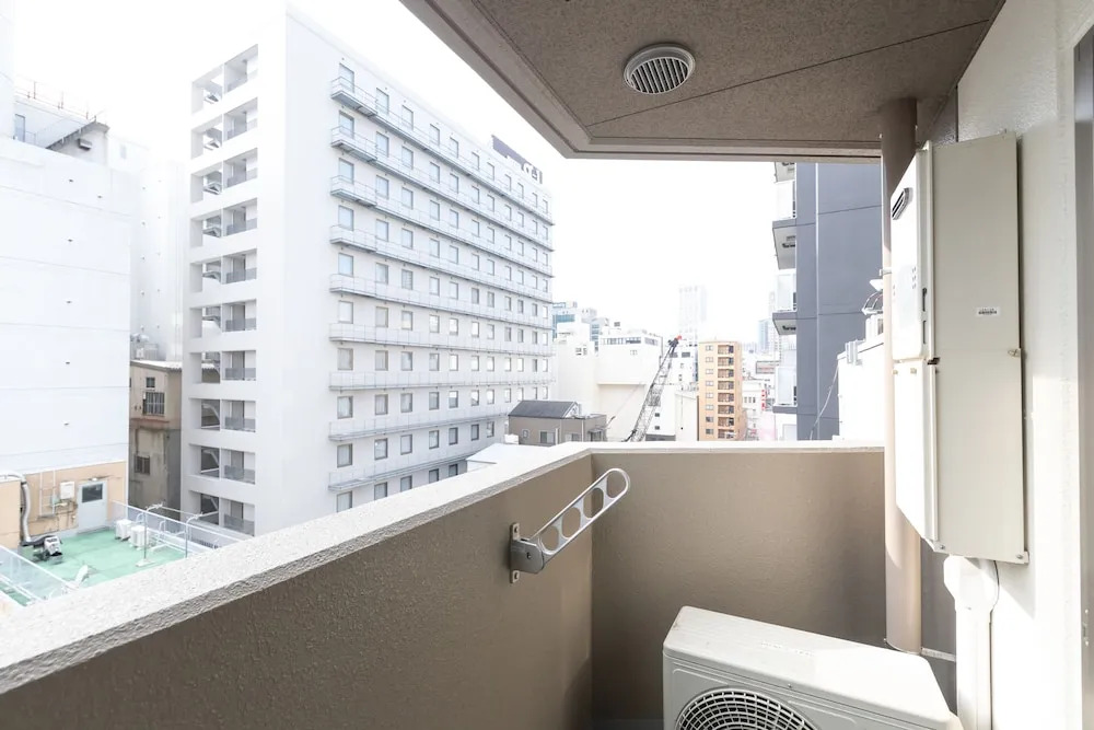 H2H Shinsaibashi