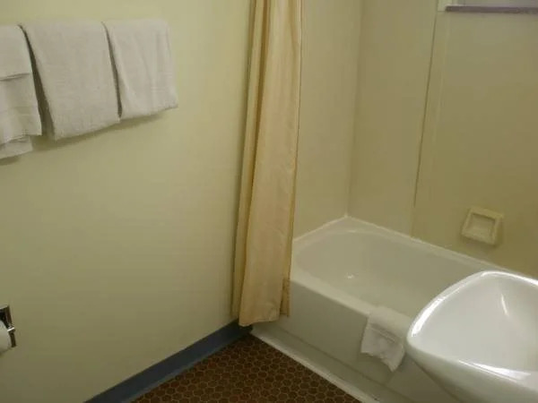 Budget Inn
