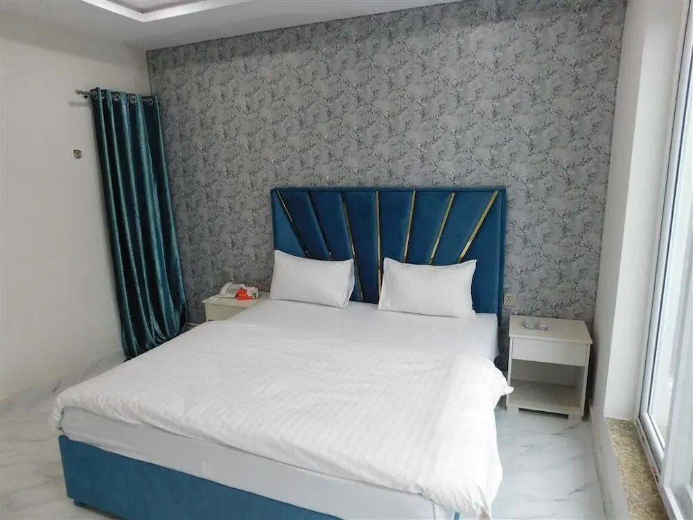 Amada Hotel