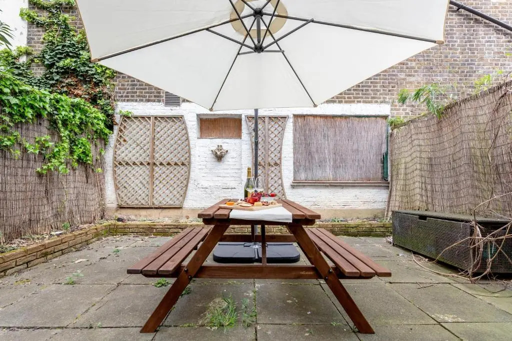 Elegant 3Bed Apartment in Kensington Olympia