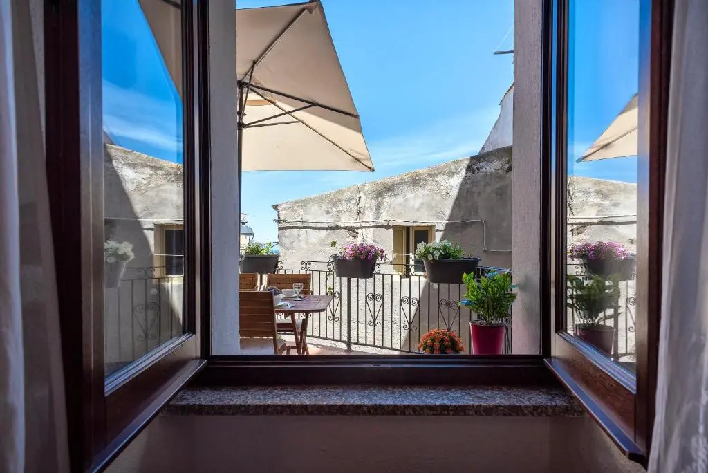 Esclusiva Dimora Storica nel cuore del Borgo Medievale---- Exclusive Historical House inside the Medieval Village
