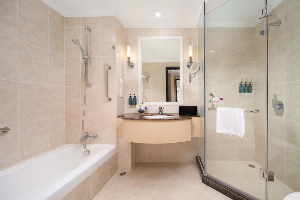 Crowne Plaza Zhuhai City Center by IHG