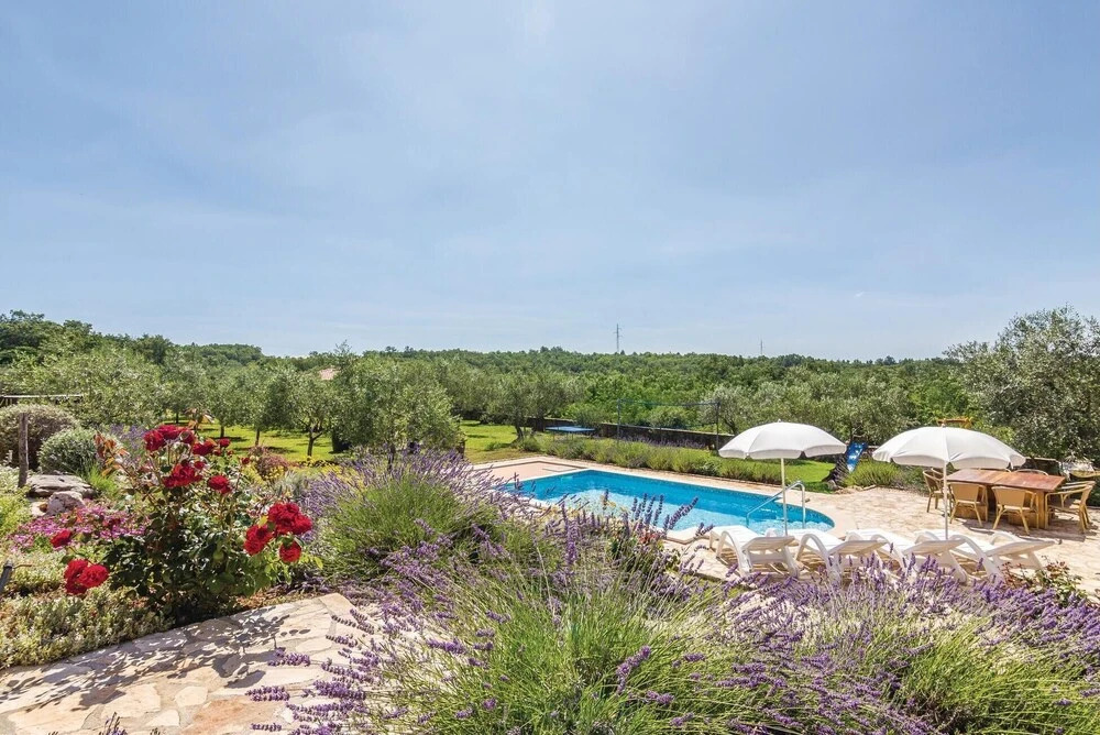 Luxurious Home In Buje