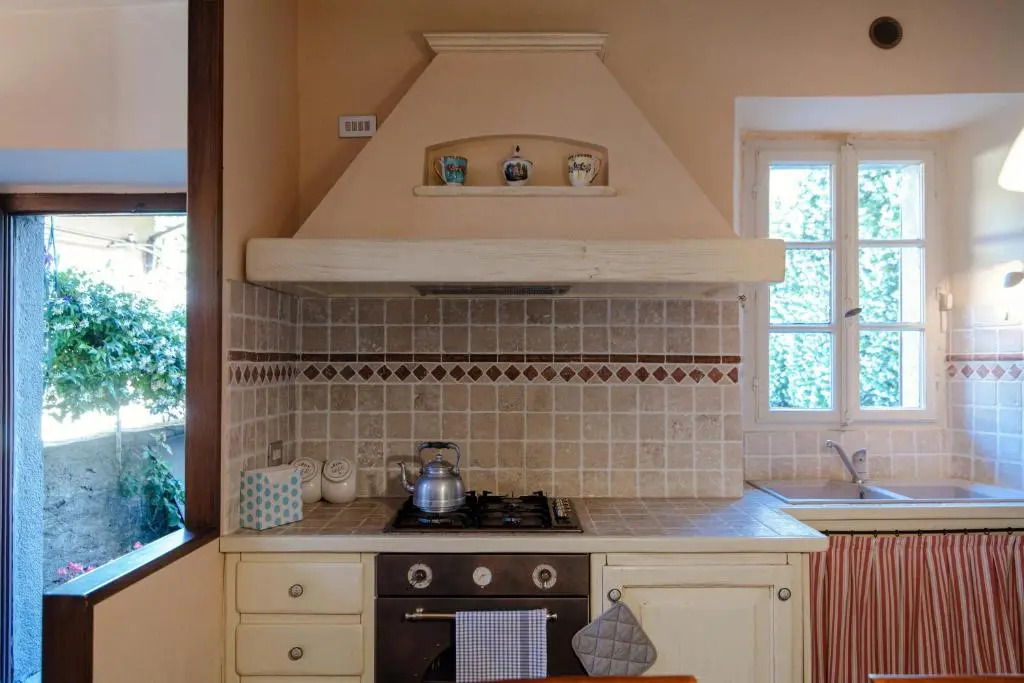 Charming House Bice - by MyHomeInComo