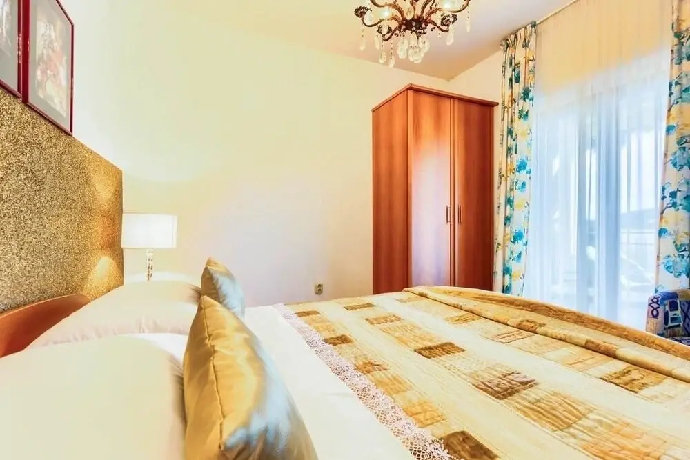 Apartments Lidija