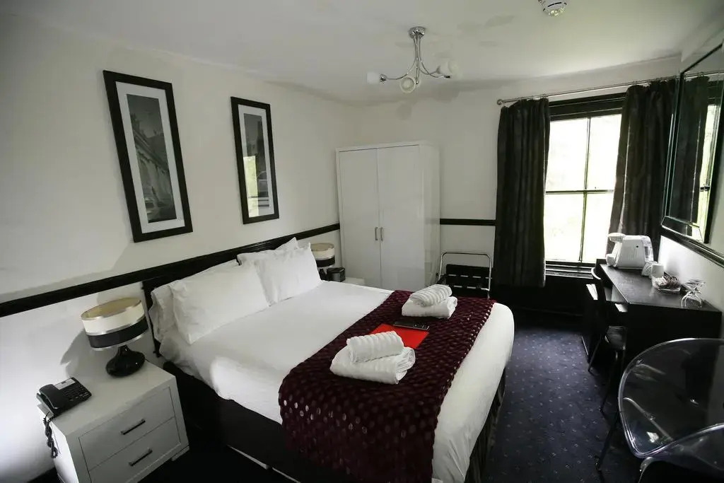 Hotel Noir