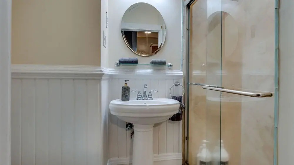 Elegant 2BR on Forsyth Park