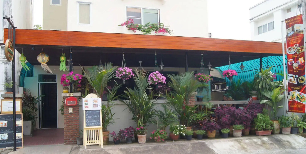Oyo 304 Seven Suns Residence