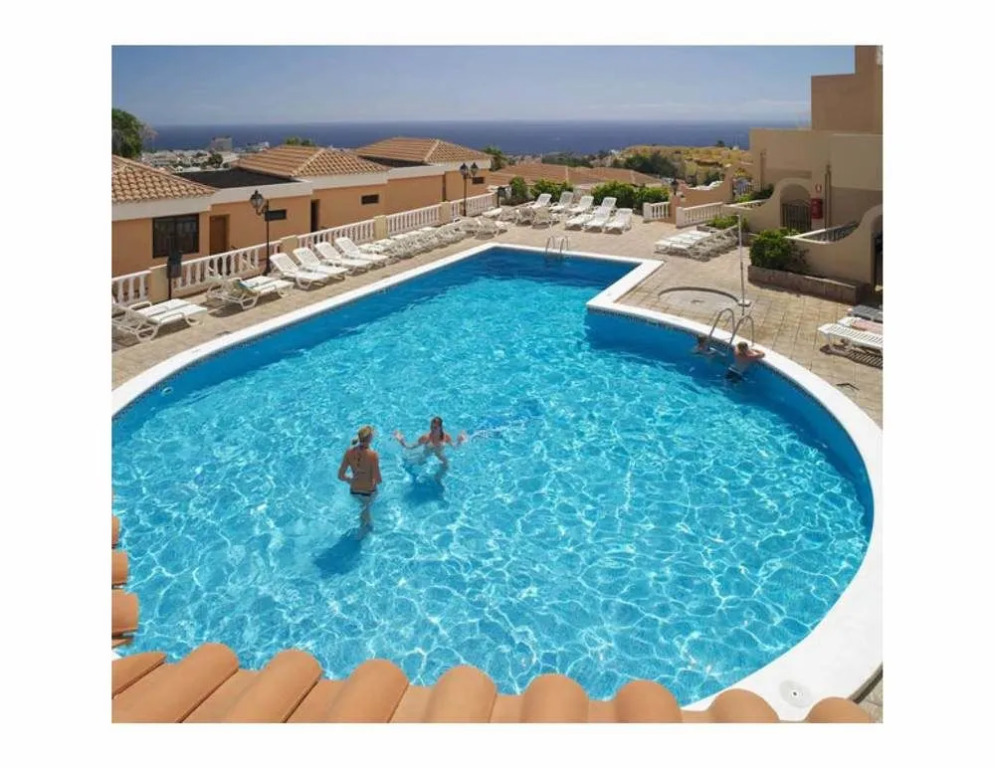Paradise Court Suites