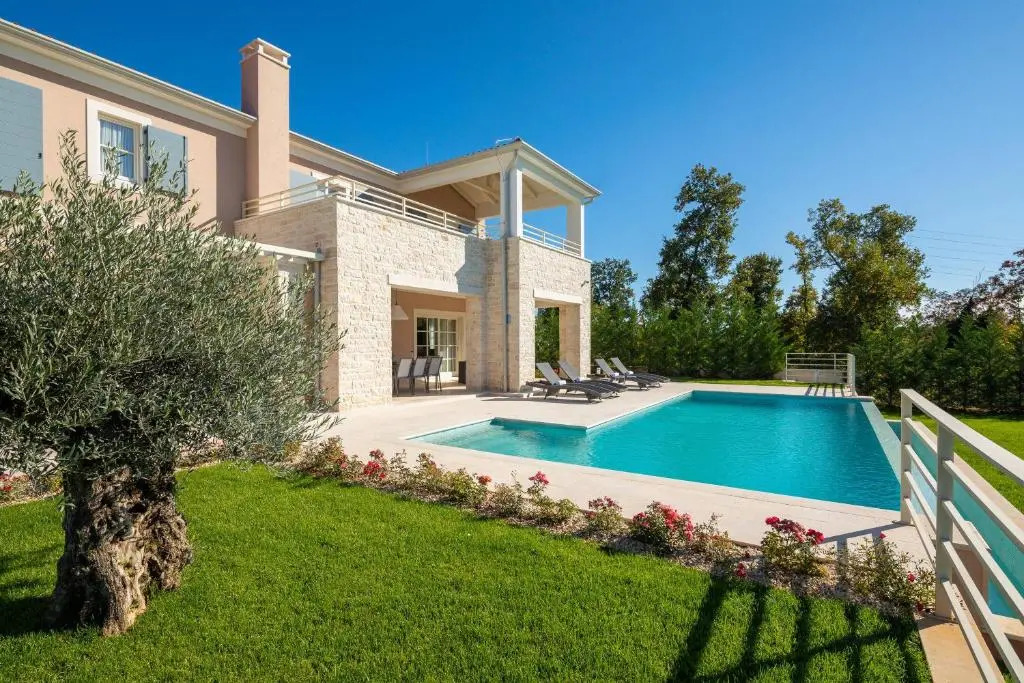 Villa Divine by ILC