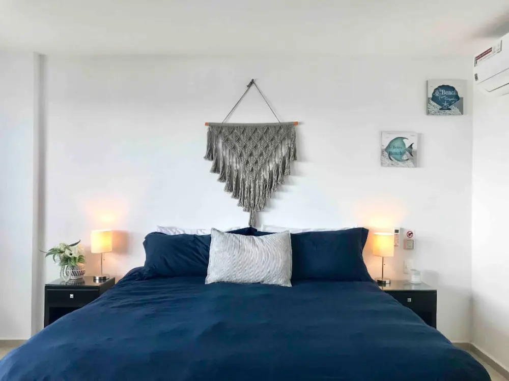 MARINA Beachfront 2 BDR- Amazing Oceanview