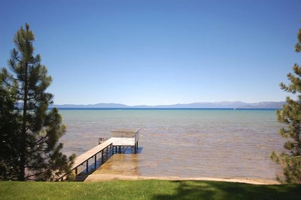 771 Lakeview Avenue 4 Bedroom Home by RedAwning