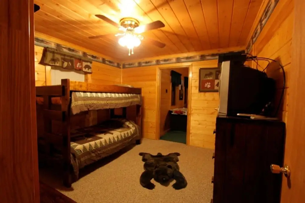 Woodhaven 1741 - Two Bedroom Cabin