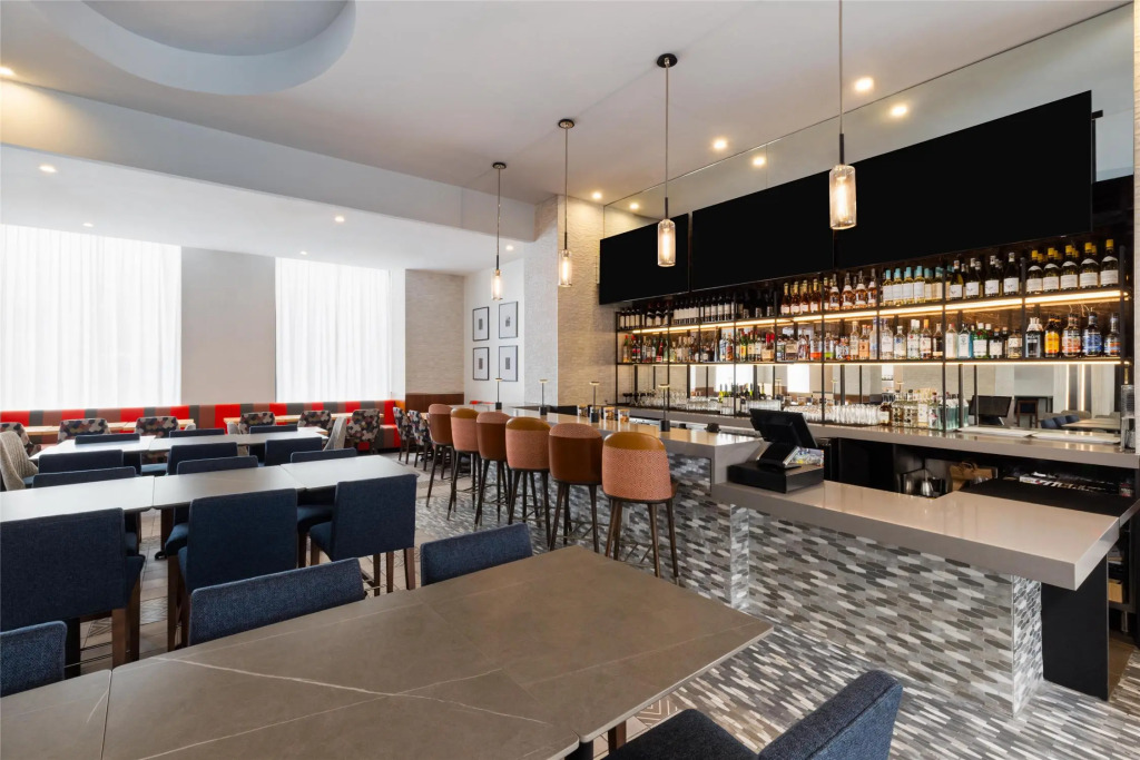 DoubleTree by Hilton Long Island City, NY