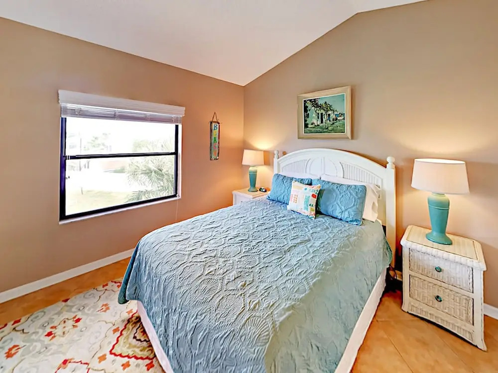 Sunny Unit #L31 - 2 Br Condo